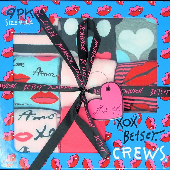 Betsey Johnson  9 PR Fashion Crew Socks Gift Box - Picture 2 of 8